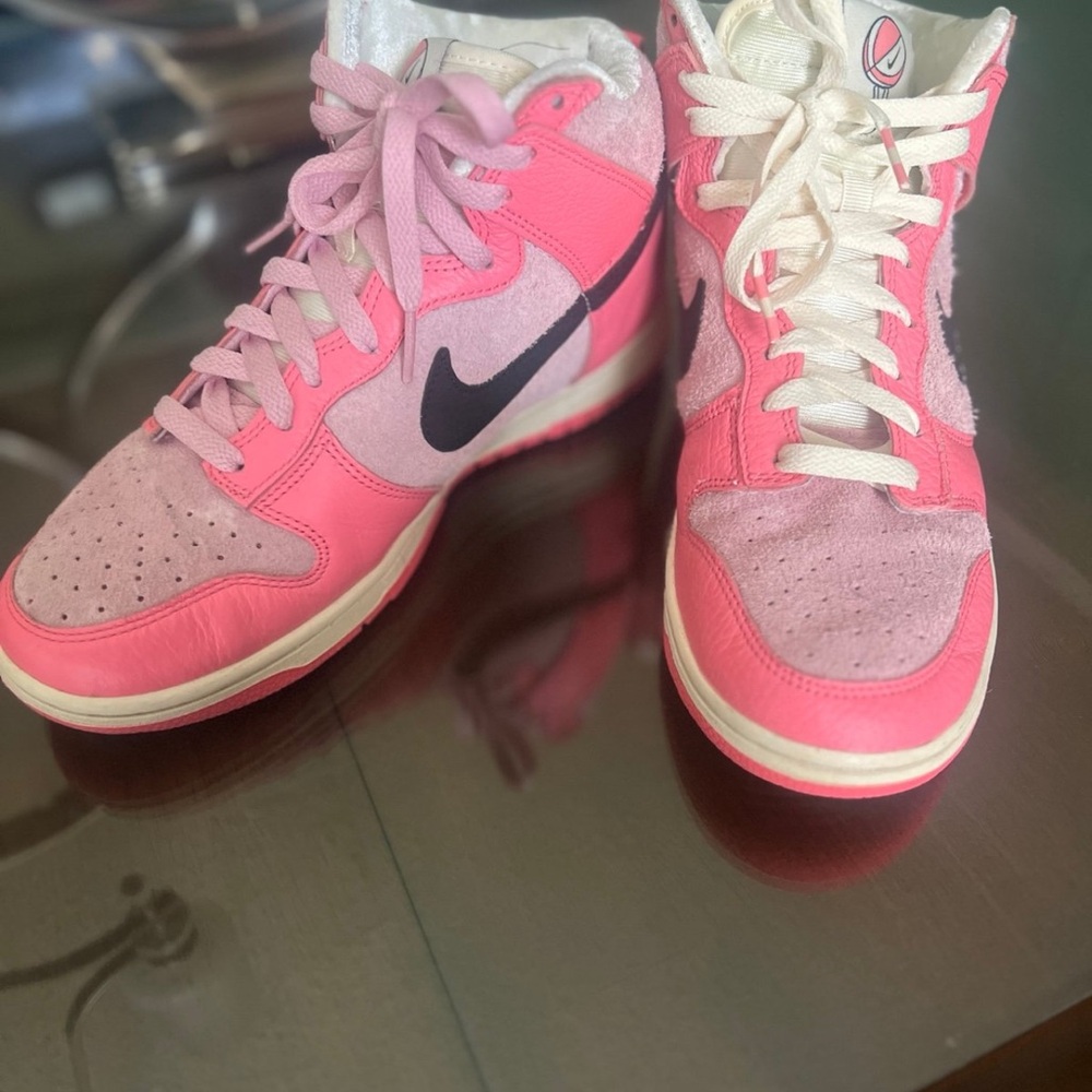 Nike Dunk high hoops pack Women's Pink and White High-Top Sneakers